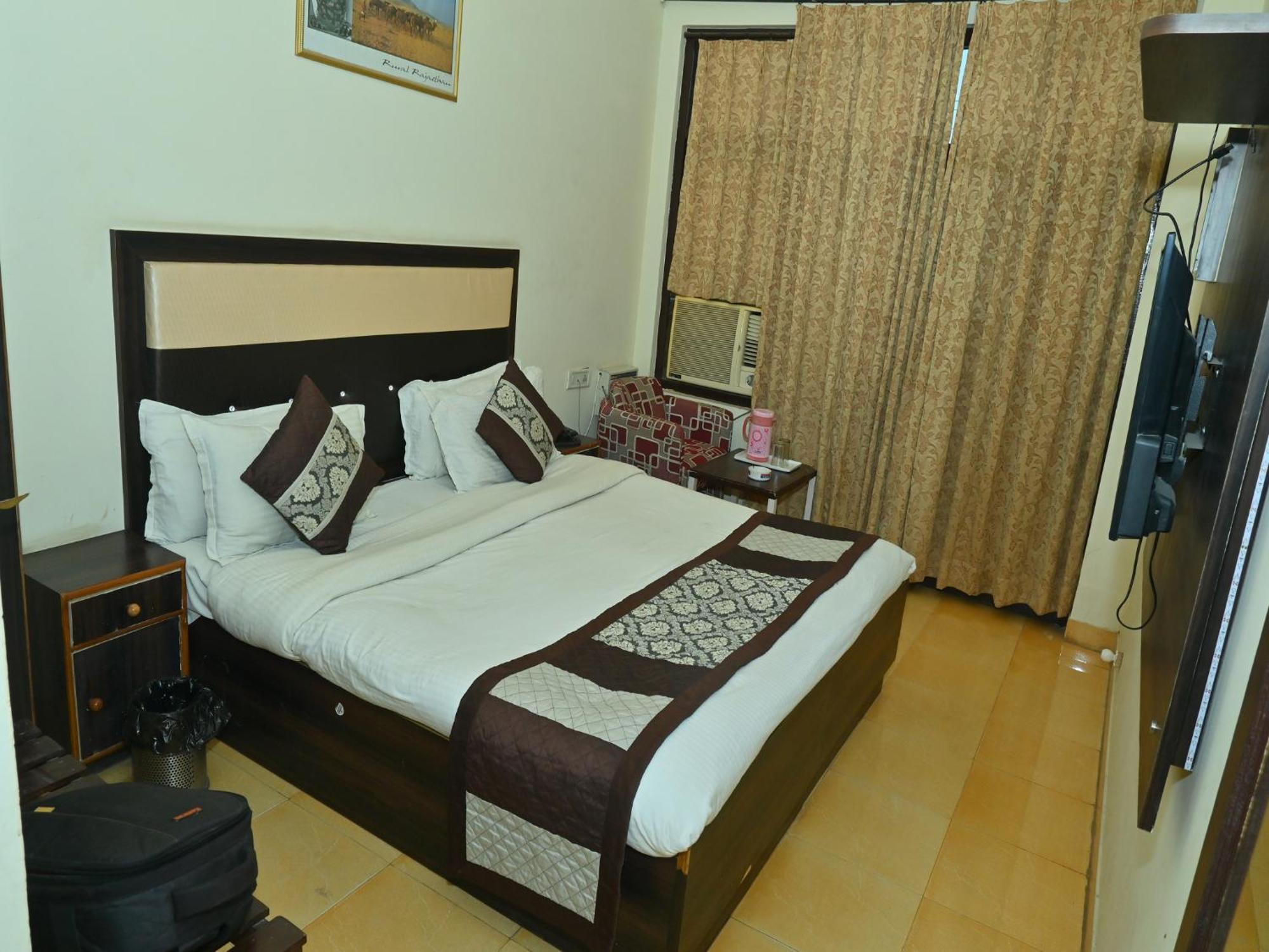Goyal Plaza Hotel 5 Mint. Waling Distance From Pushkar Lake Exteriör bild